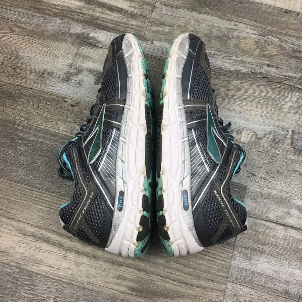 Brooks Addiction A 12 Women Size 10